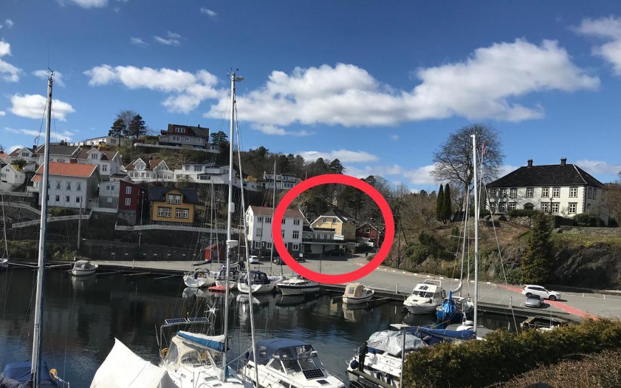 Fin Leilighet, Sentralt Og Sjonaert,Med Parkering Arendal Exterior foto